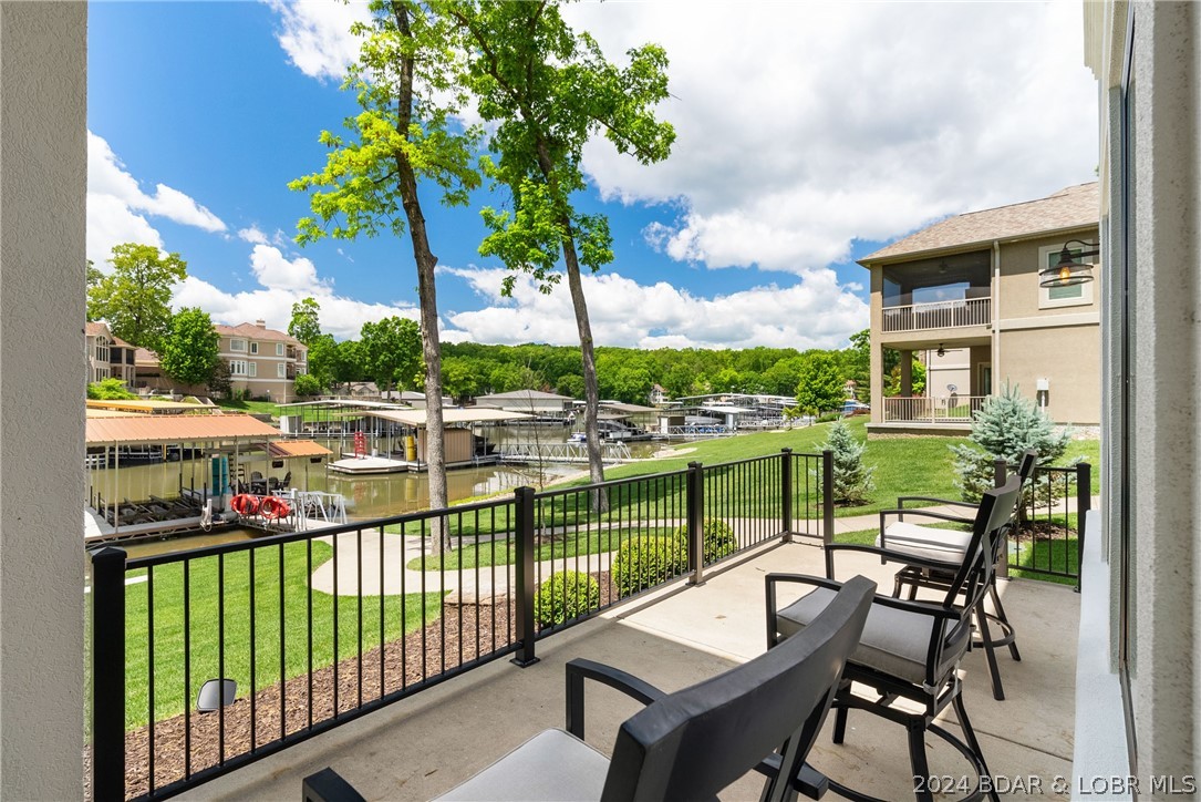 Porto Cima, Missouri 65049, United States, 4 Bedrooms Bedrooms, ,4 BathroomsBathrooms,Residential,Contingent,57952