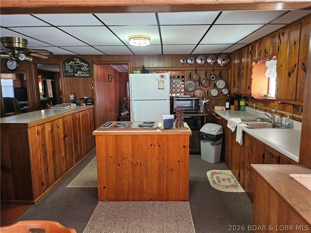 Golden Goose - Residential