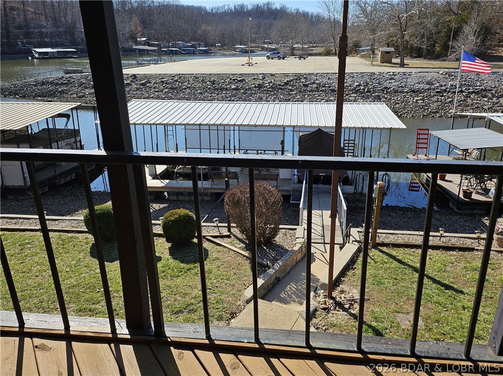 Golden Goose - Residential