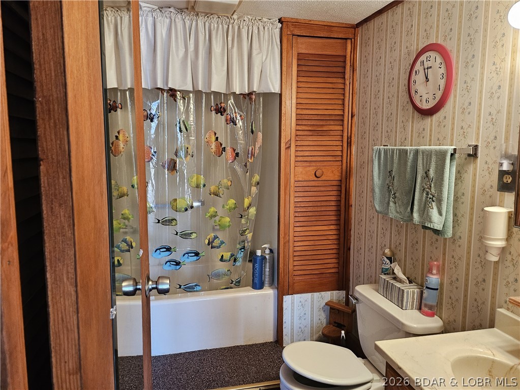 Golden Goose - Residential