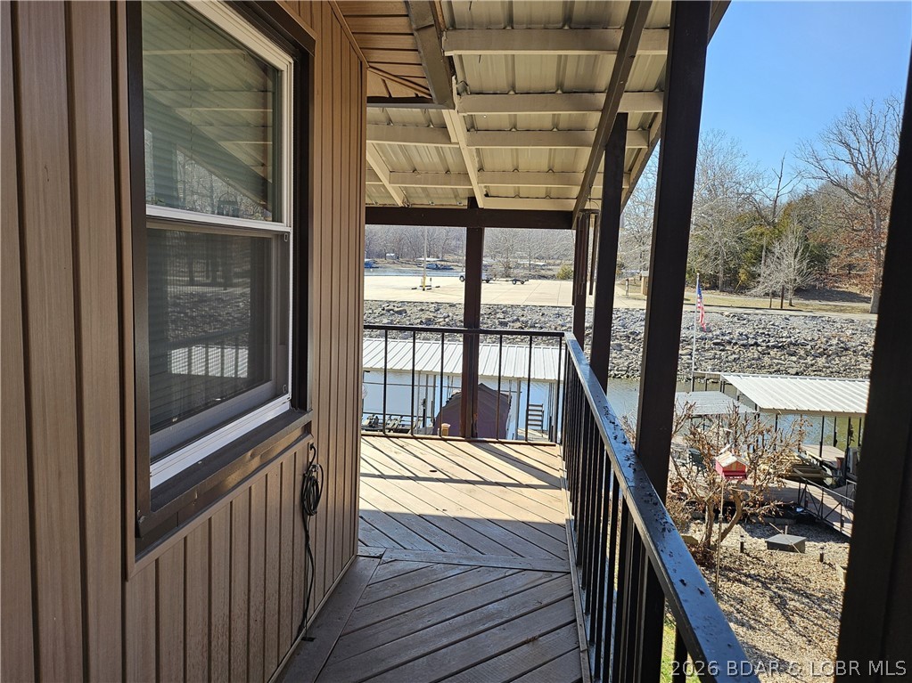 Golden Goose - Residential