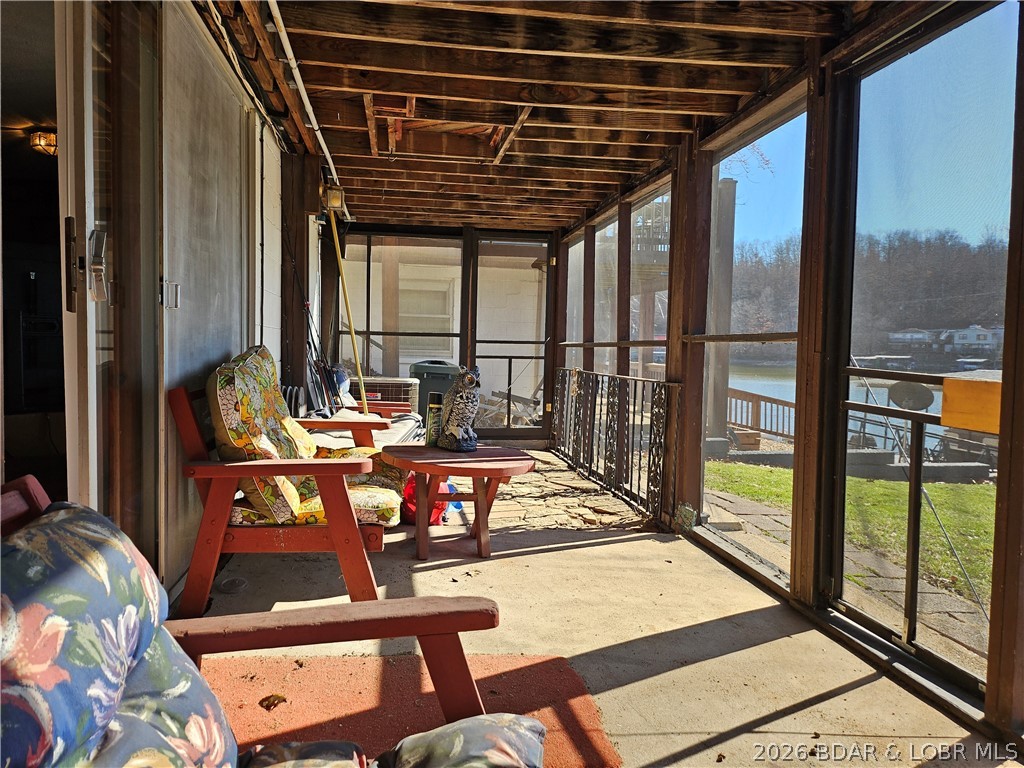 Golden Goose - Residential