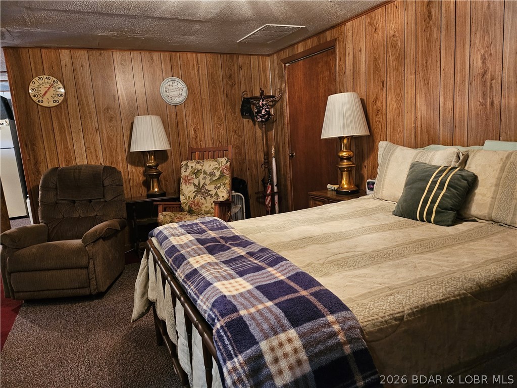 Golden Goose - Residential