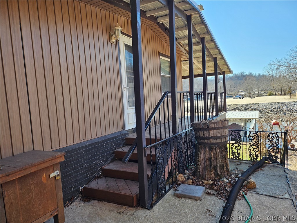 Golden Goose - Residential