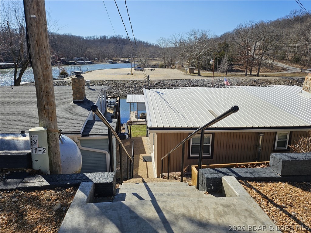 Golden Goose - Residential