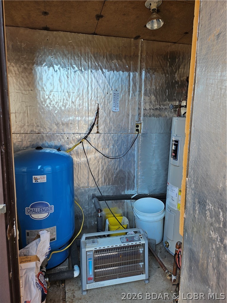 Golden Goose - Residential