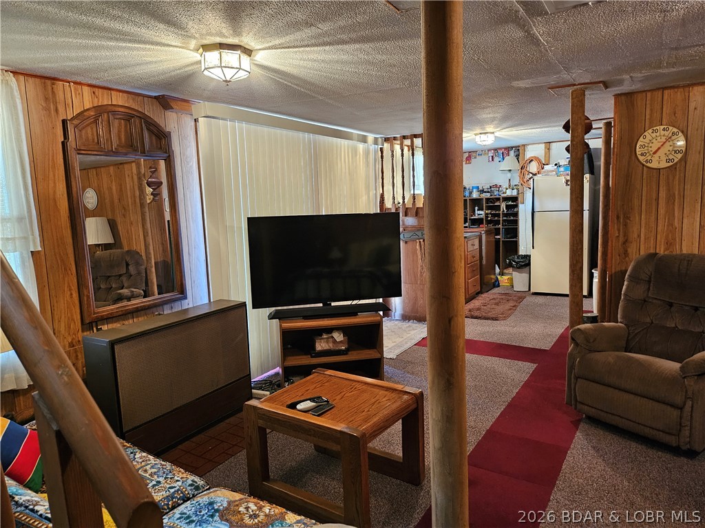 Golden Goose - Residential