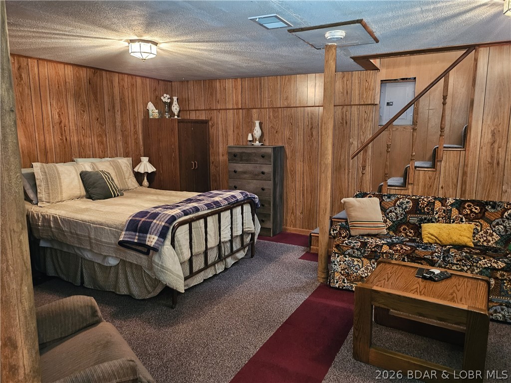 Golden Goose - Residential