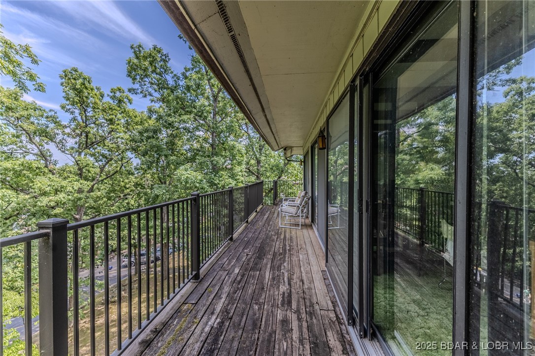Waters Edge Condominium - Residential