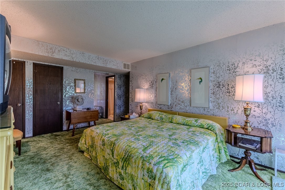 Waters Edge Condominium - Residential