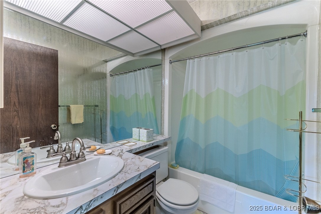 Waters Edge Condominium - Residential