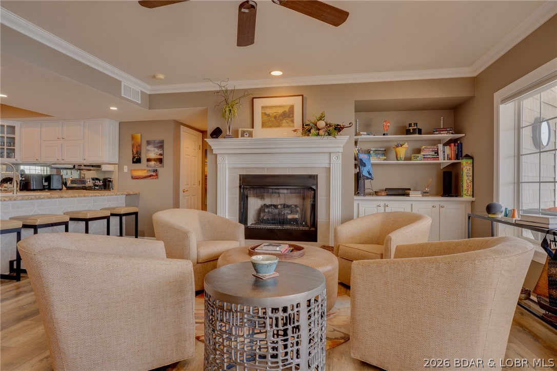 Lighthouse Pointe Condominium - Residential