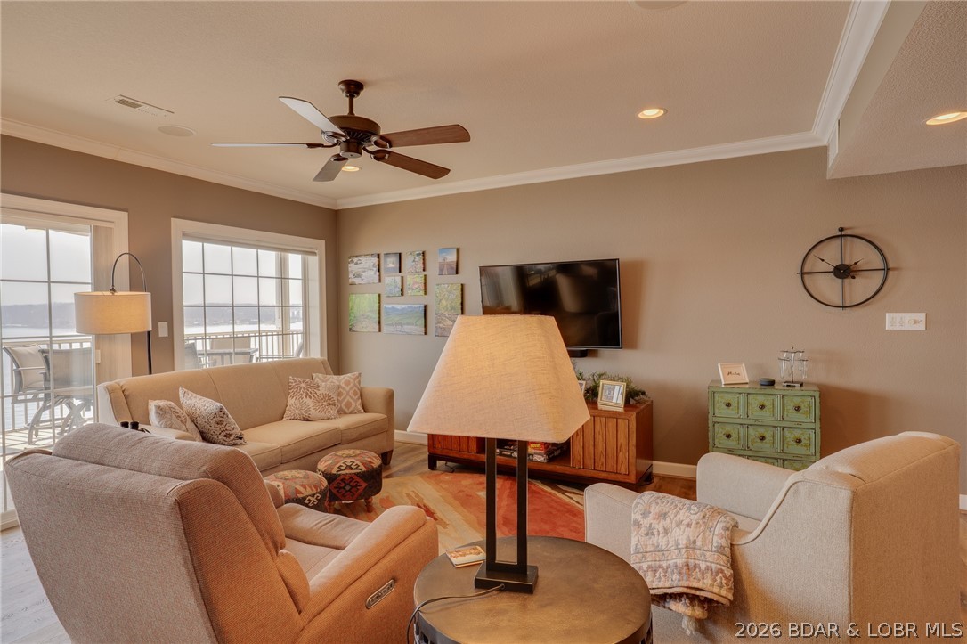 Lighthouse Pointe Condominium - Residential