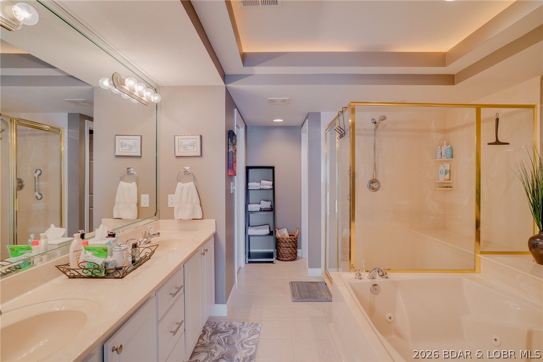 Lighthouse Pointe Condominium - Residential