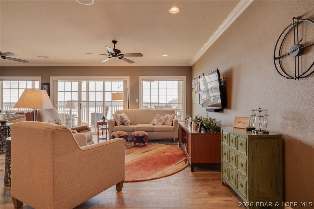 Lighthouse Pointe Condominium - Residential