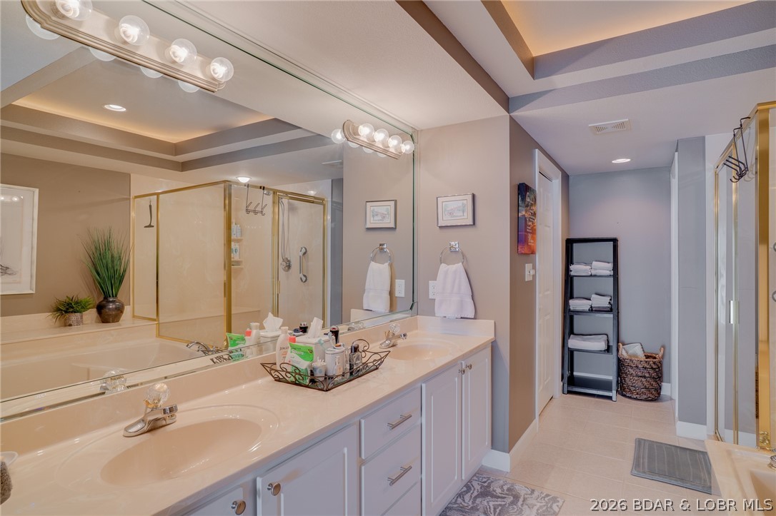 Lighthouse Pointe Condominium - Residential