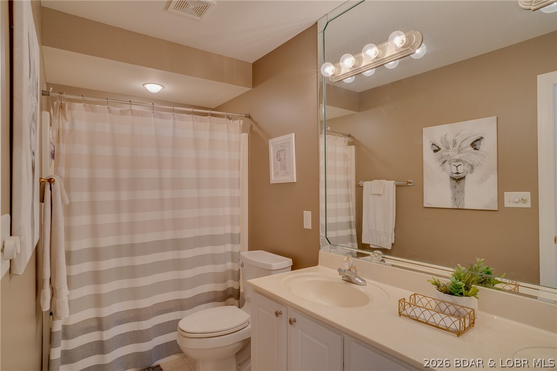 Lighthouse Pointe Condominium - Residential