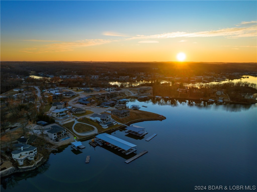 Osage Beach, Missouri 65065, United States, 4 Bedrooms Bedrooms, ,3 BathroomsBathrooms,Residential,Contingent,65080