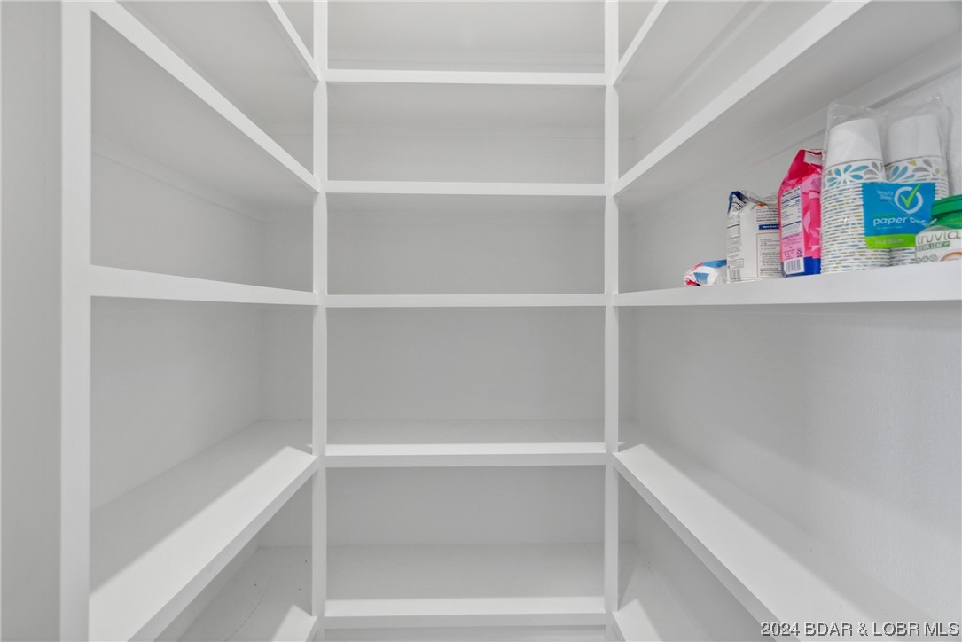 Osage Beach, Missouri 65065, United States, 4 Bedrooms Bedrooms, ,3 BathroomsBathrooms,Residential,Contingent,65080