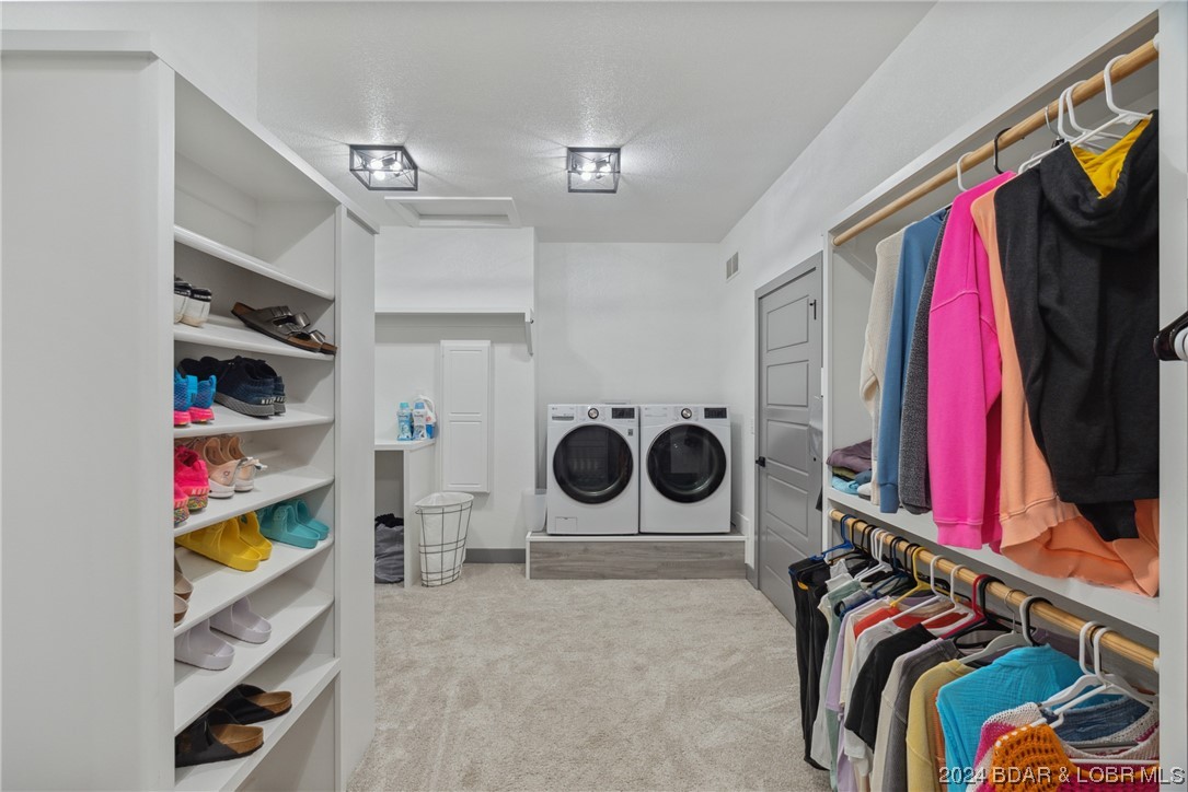 Osage Beach, Missouri 65065, United States, 4 Bedrooms Bedrooms, ,3 BathroomsBathrooms,Residential,Contingent,65080