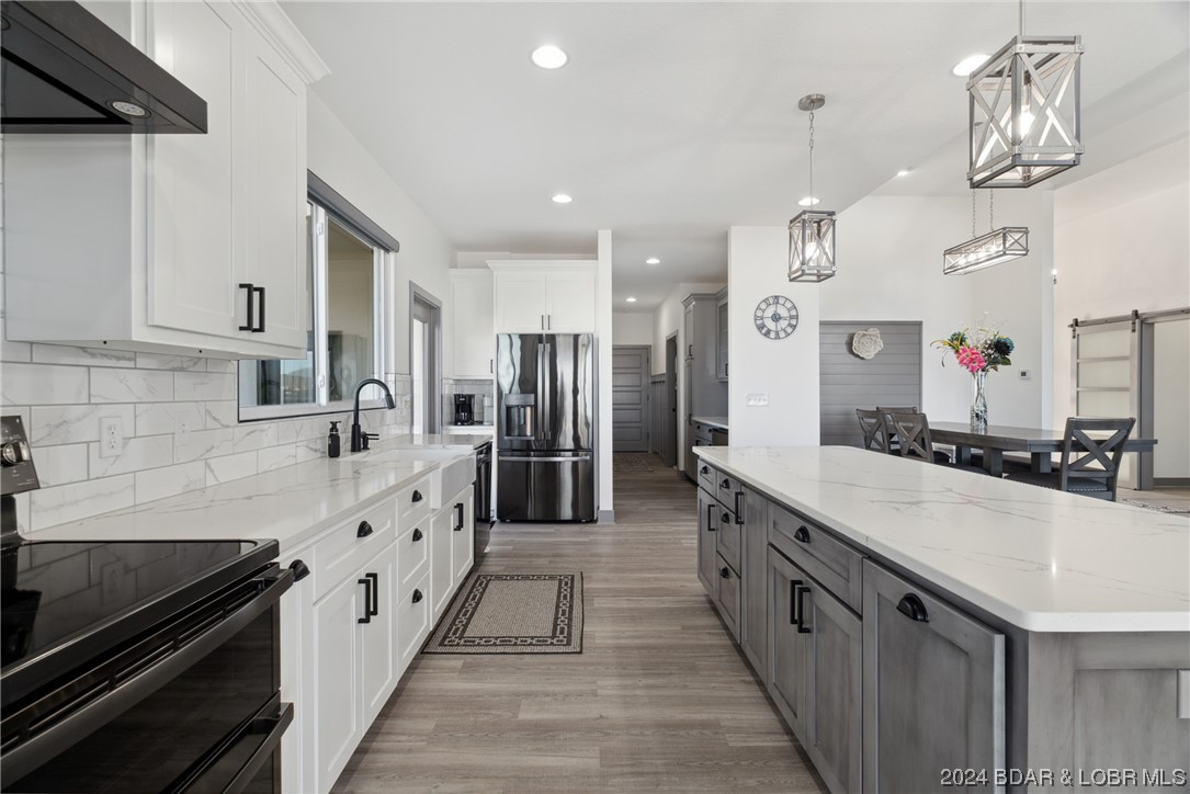 Osage Beach, Missouri 65065, United States, 4 Bedrooms Bedrooms, ,3 BathroomsBathrooms,Residential,Contingent,65080