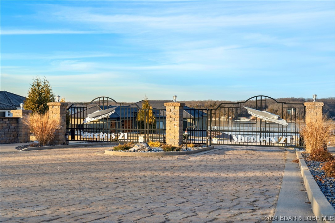 Osage Beach, Missouri 65065, United States, 4 Bedrooms Bedrooms, ,3 BathroomsBathrooms,Residential,Contingent,65080