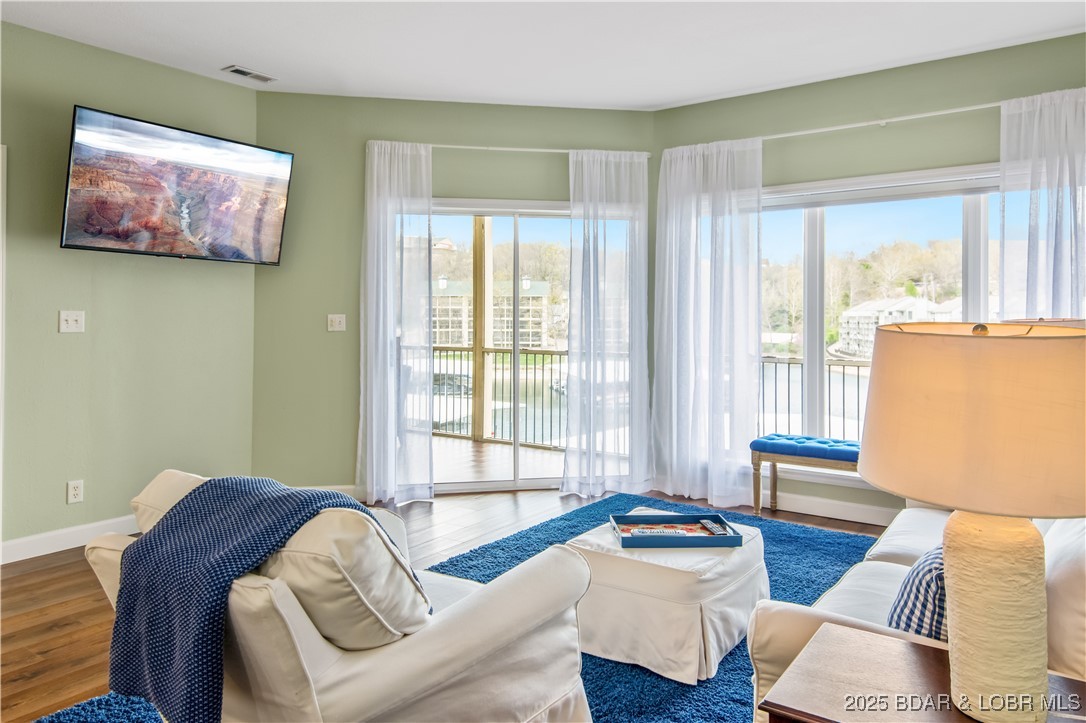 Lake Ozark, Missouri 65049, United States, 3 Bedrooms Bedrooms, ,2 BathroomsBathrooms,Residential,Active,111505