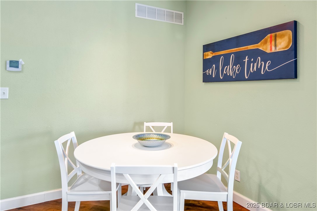 Lake Ozark, Missouri 65049, United States, 3 Bedrooms Bedrooms, ,2 BathroomsBathrooms,Residential,Active,111505