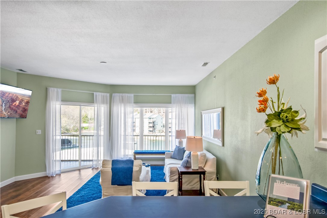 Lake Ozark, Missouri 65049, United States, 3 Bedrooms Bedrooms, ,2 BathroomsBathrooms,Residential,Active,111505