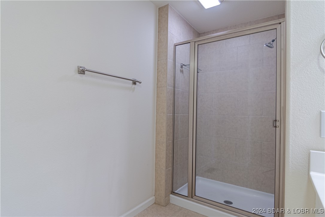 Four Seasons, Missouri 65049, United States, 4 Bedrooms Bedrooms, ,3 BathroomsBathrooms,Residential,Active,35078