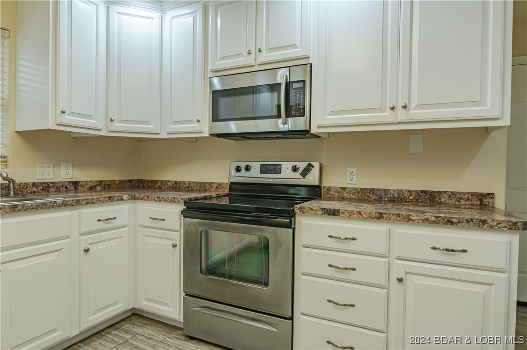 Four Seasons, Missouri 65049, United States, 4 Bedrooms Bedrooms, ,3 BathroomsBathrooms,Residential,Active,35078