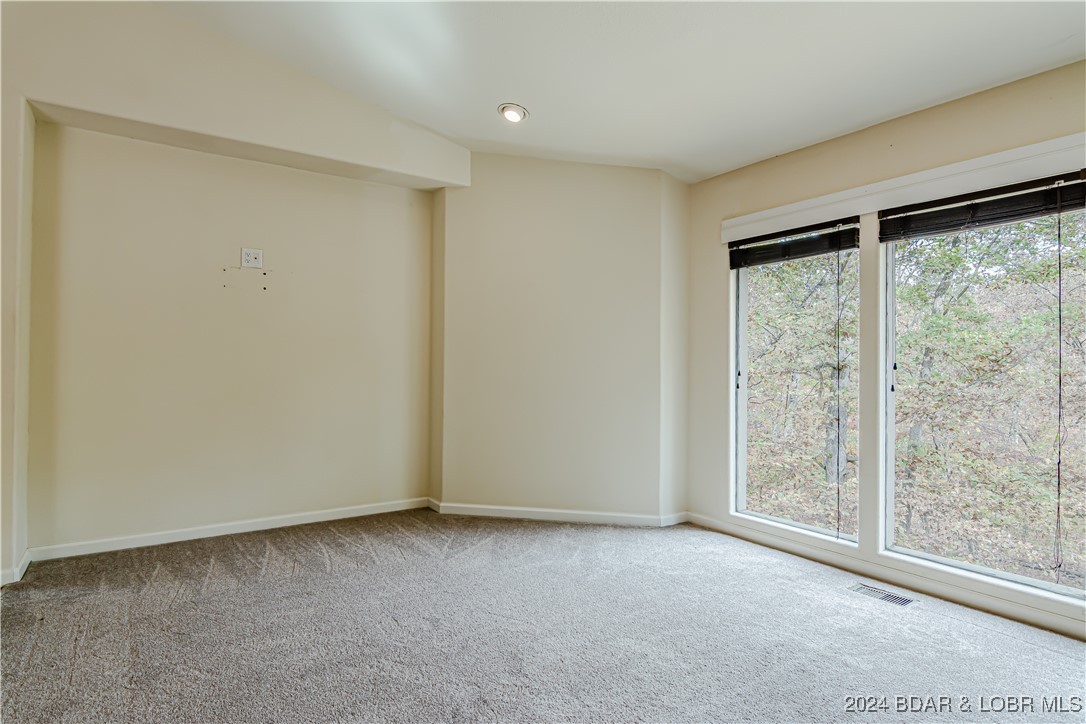 Four Seasons, Missouri 65049, United States, 4 Bedrooms Bedrooms, ,3 BathroomsBathrooms,Residential,Active,35078