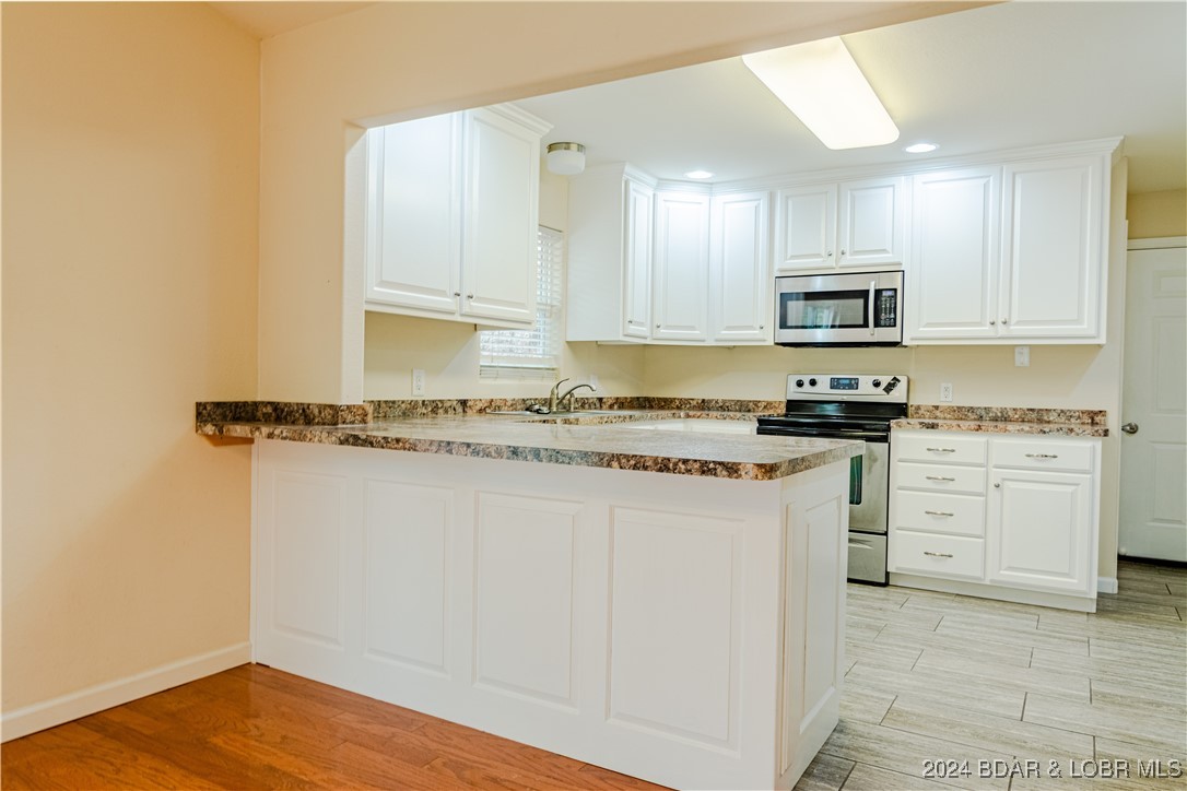 Four Seasons, Missouri 65049, United States, 4 Bedrooms Bedrooms, ,3 BathroomsBathrooms,Residential,Active,35078