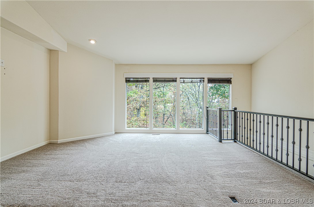 Four Seasons, Missouri 65049, United States, 4 Bedrooms Bedrooms, ,3 BathroomsBathrooms,Residential,Active,35078