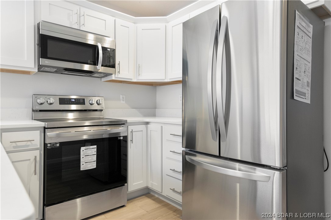 Osage Beach, Missouri 65065, United States, 4 Bedrooms Bedrooms, ,3 BathroomsBathrooms,Residential,Contingent,65541