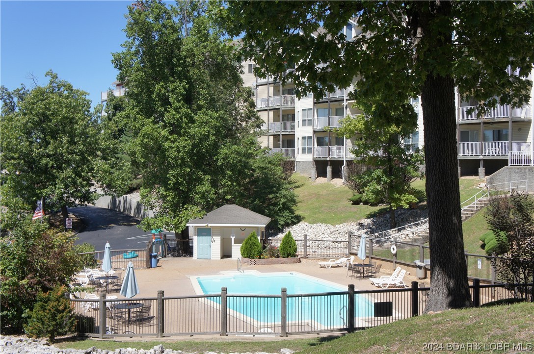 Osage Beach, Missouri 65065, United States, 4 Bedrooms Bedrooms, ,3 BathroomsBathrooms,Residential,Contingent,65541