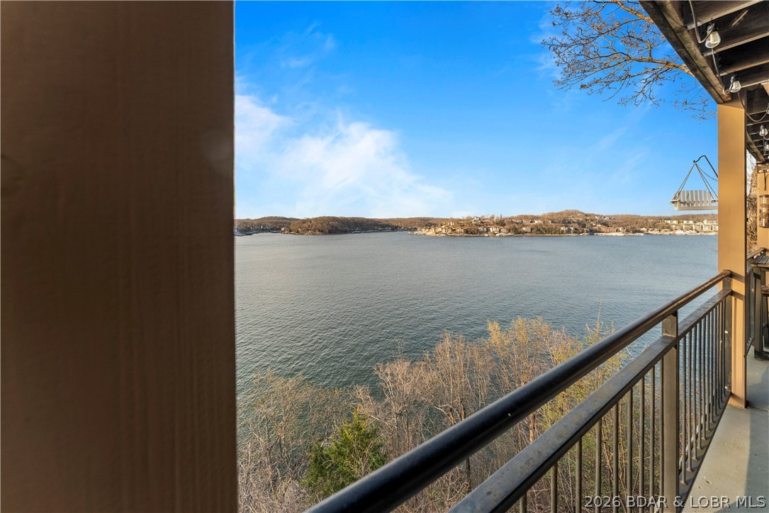 The Falls Condo - Residential