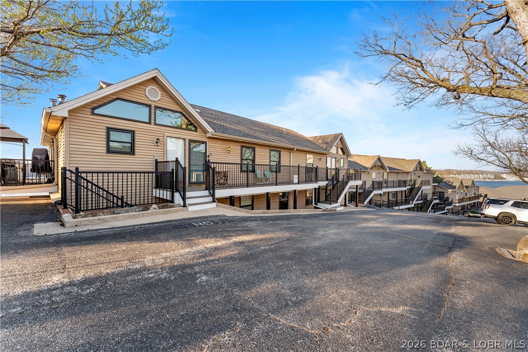 The Falls Condo - Residential