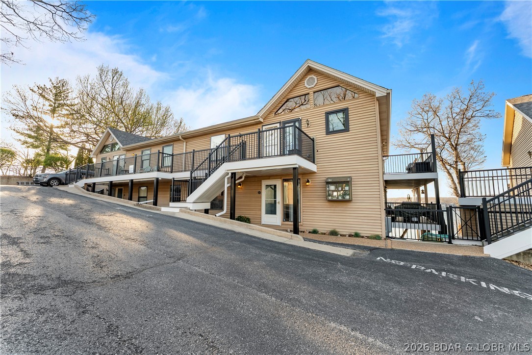 The Falls Condo - Residential