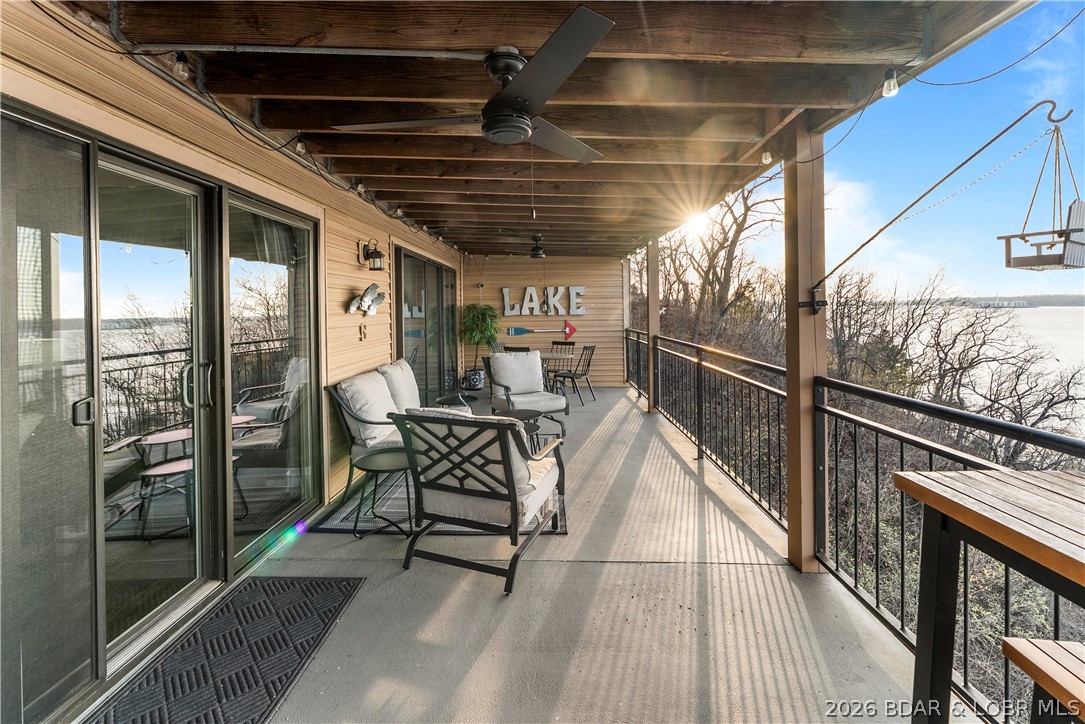 The Falls Condo - Residential