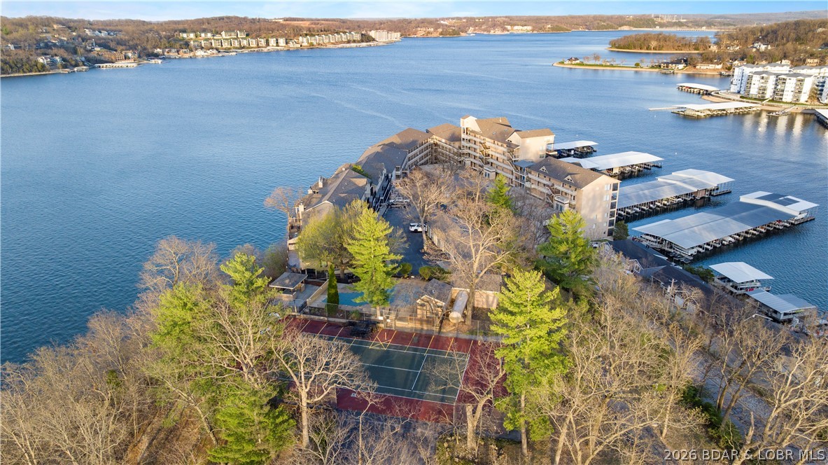 The Falls Condo - Residential