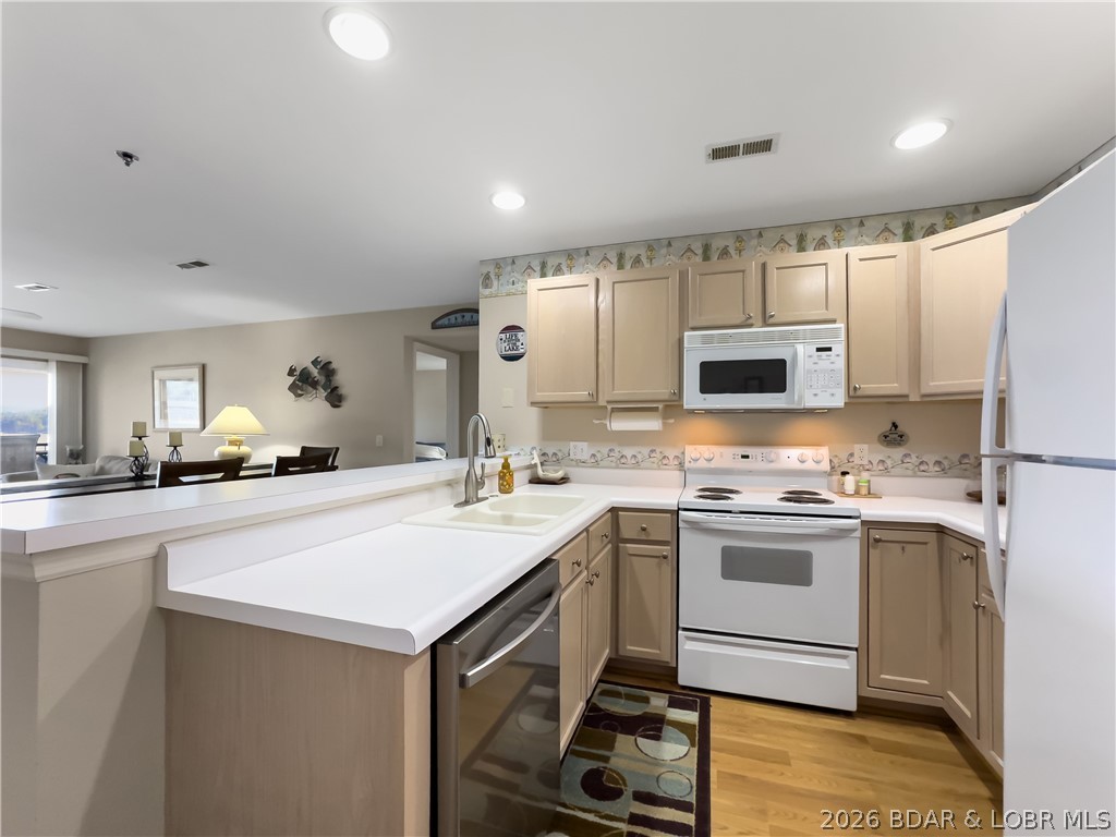 Cedar Glen Condominium - Residential