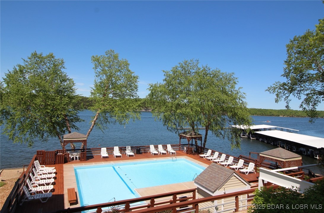 Breakwater Bay Club Condo - Residential