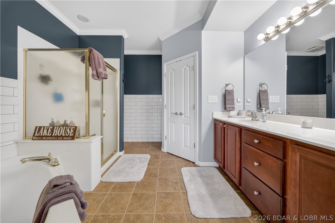 Monarch Cove Condominium - Residential