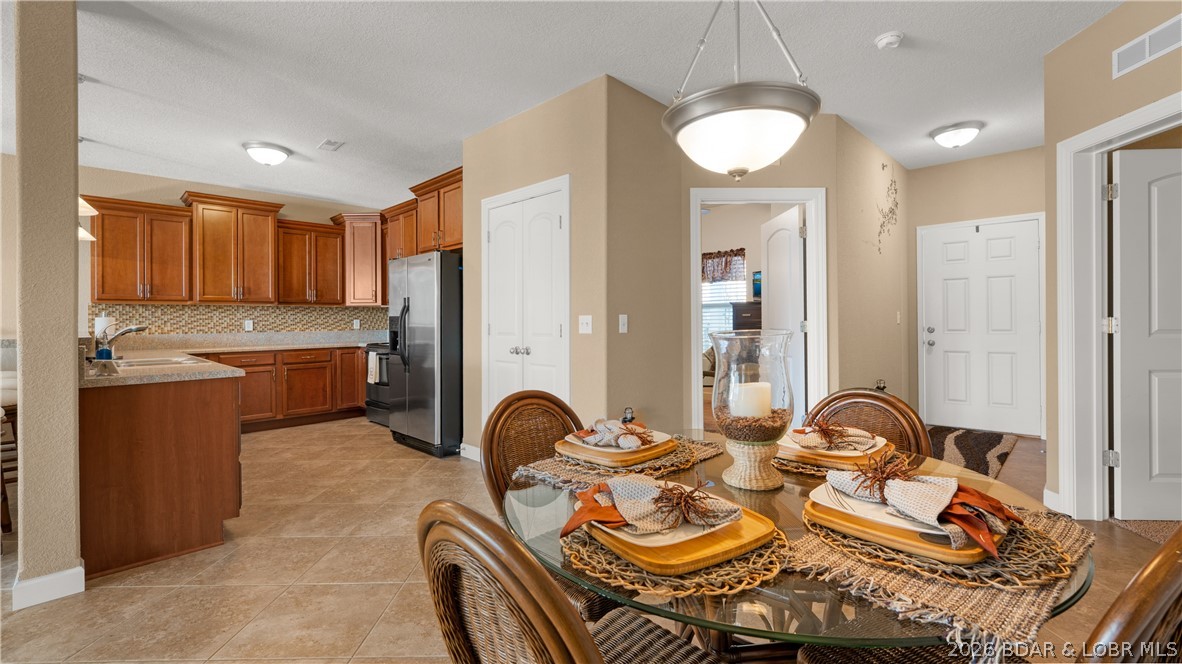 Sunset Palms Condominium - Residential