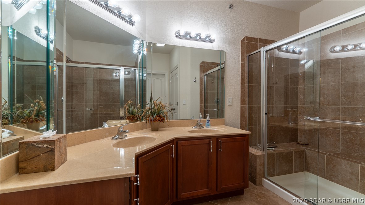 Sunset Palms Condominium - Residential