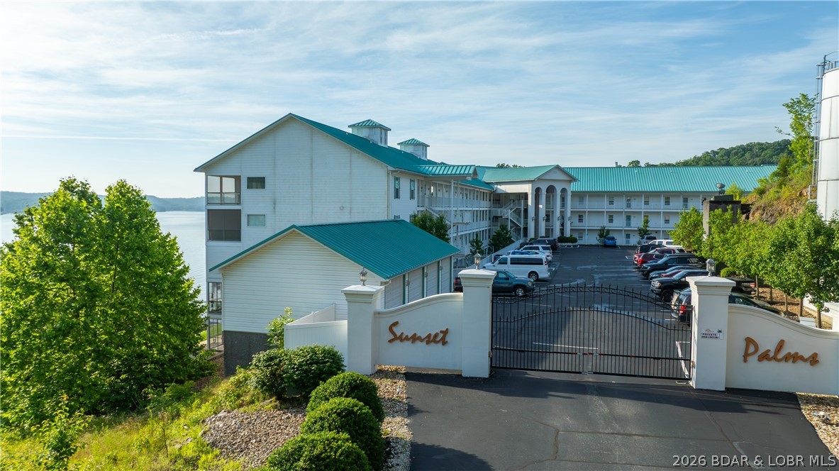 Sunset Palms Condominium - Residential