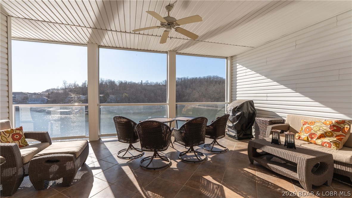 Sunset Palms Condominium - Residential