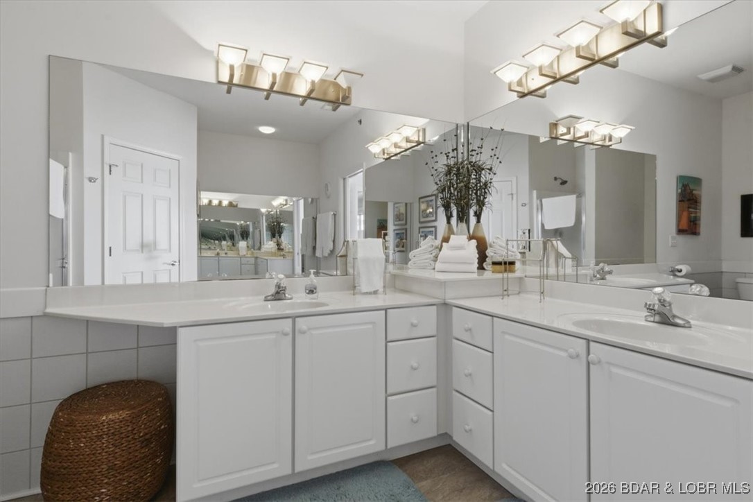 Palisades Condominium - Residential