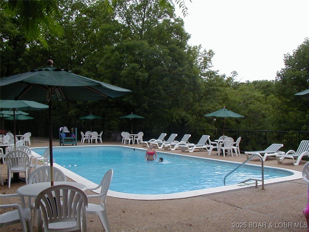 Kays Point #4 - Land